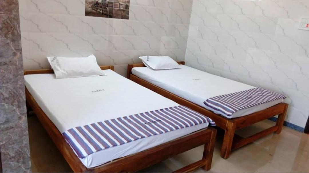 Kamath Inn Mavalli Luaran gambar