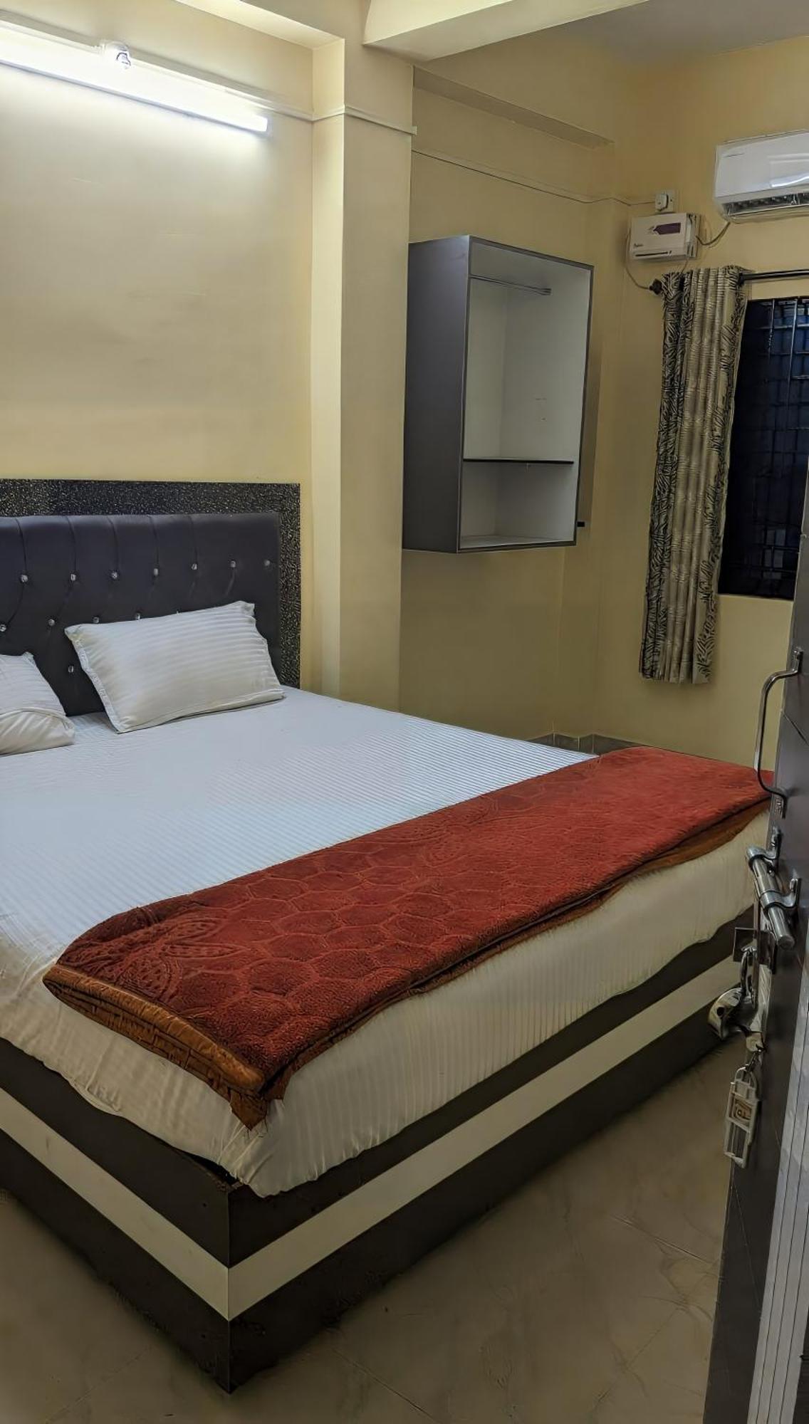 Kamath Inn Mavalli Luaran gambar