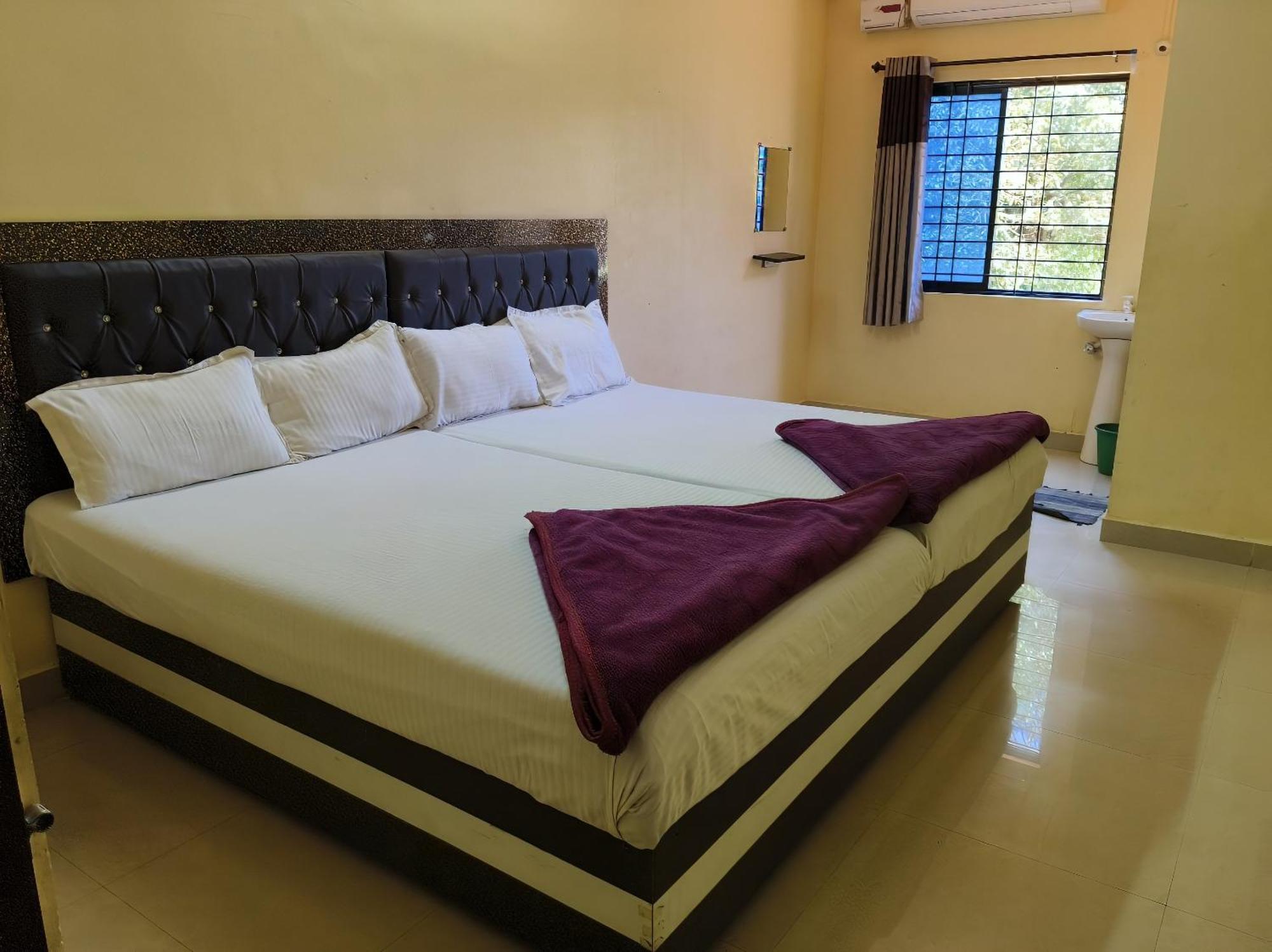 Kamath Inn Mavalli Luaran gambar